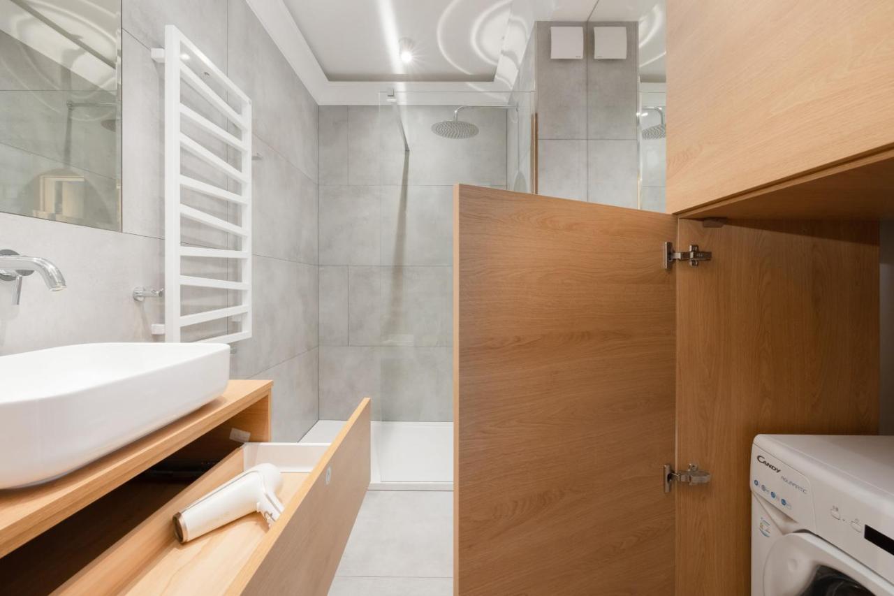 Apartament Z Tarasem W Centrum Swinoujscia By Noclegi Renters 斯维诺乌伊希切 外观 照片